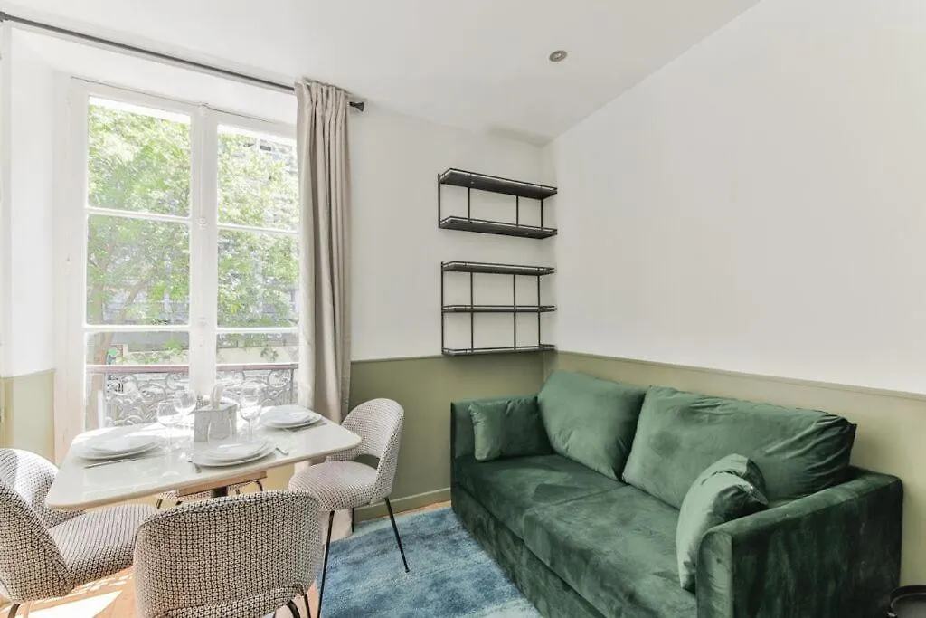 Independant Flat Pro Canal St Martin&train Station Paris