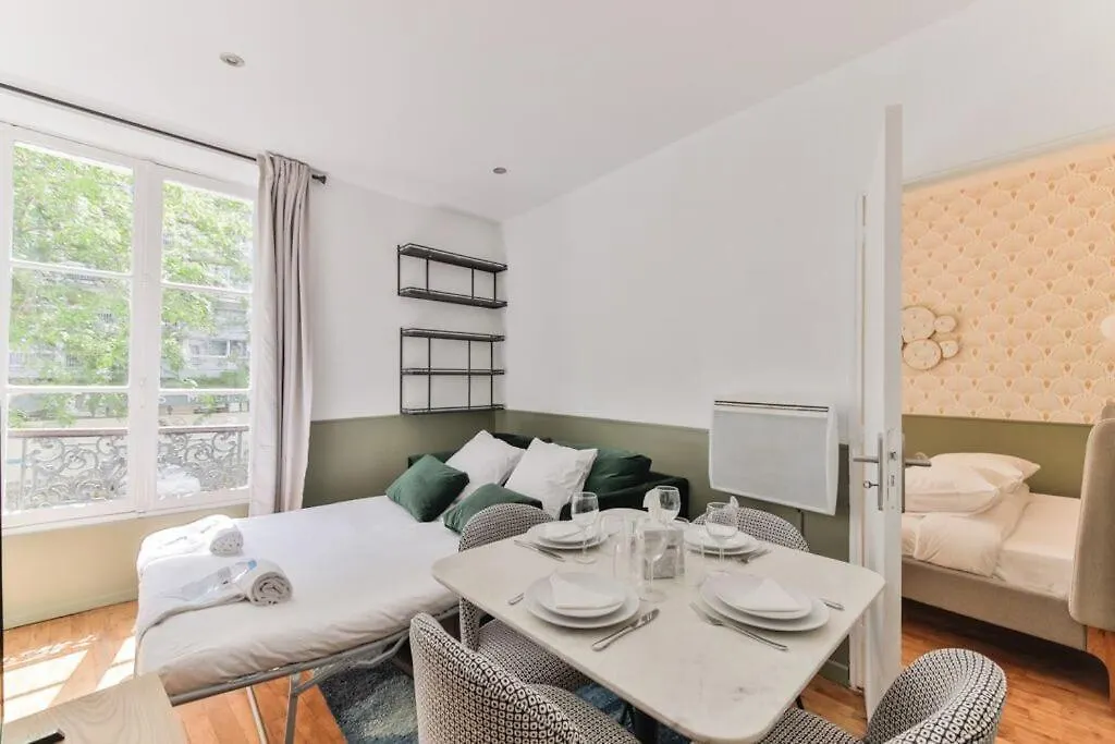 Independant Flat Pro Canal St Martin&train Station Apartamento Paris