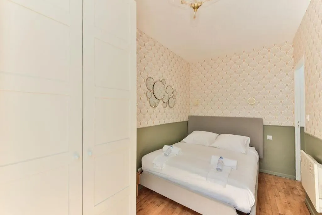 Independant Flat Pro Canal St Martin&train Station Apartment *